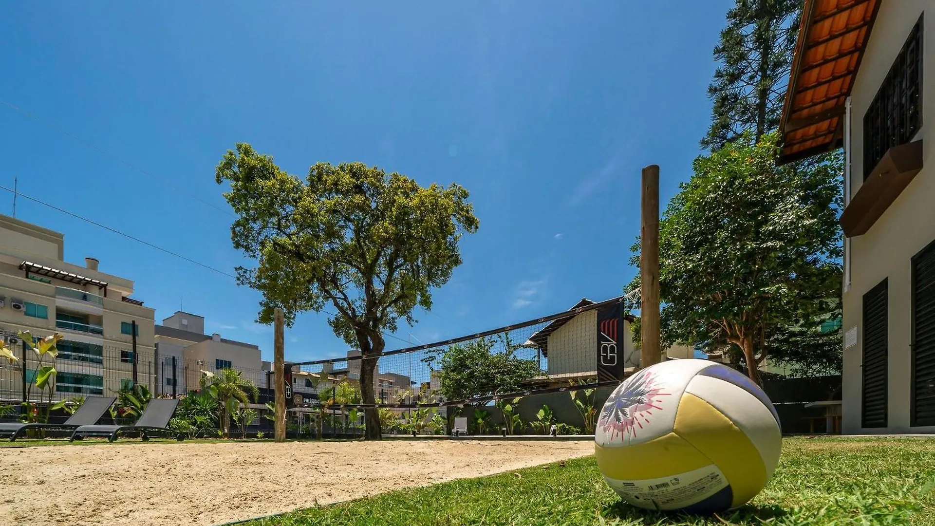 Casa Alto Padrao Com Piscina P/15 Pessoas Villa Bombas 0*,  Brazília